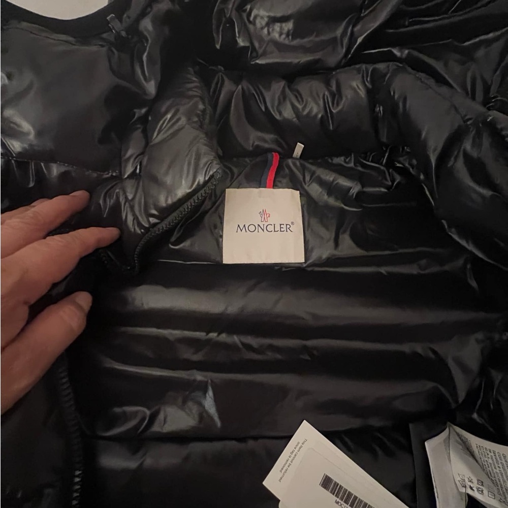 Moncler down jacket - Picture 2 of 4